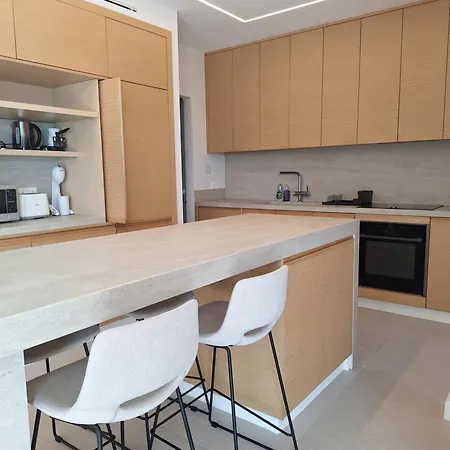 Deluxe Seafront - 2 Bed Apartment Limassol