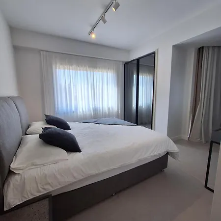 Deluxe Seafront - 2 Bed * Limassol