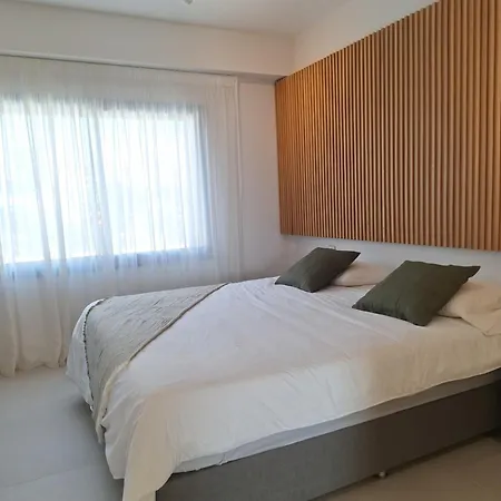 Apartment Deluxe Seafront - 2 Bed